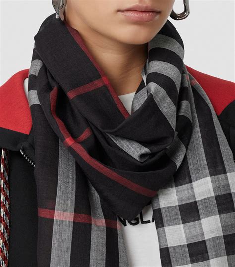 burberry scarf check mens|Burberry Check scarf wool fringe.